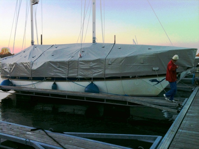 Motoryachten mit Winterverdeck, Ganzpersenning, Winterpersenning