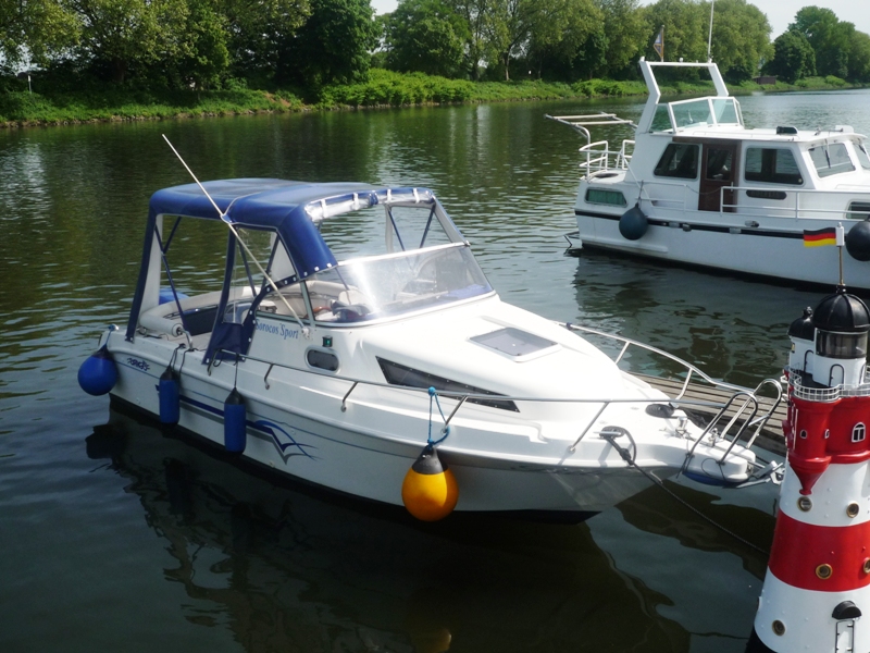 Sportboot mit 6teilige Verdeck